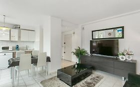 superbe T2+parking,proche centre ville&plages